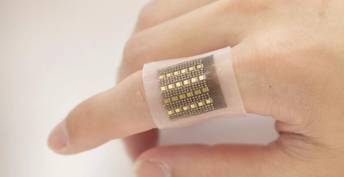 A photoacoustic sensor could help clinicians diagnose tumors, organ malfunctions and more. Photo by Xiaoxiang Gao for the Jacobs School of Engineering at UC San Diego.