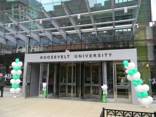 Университет Рузвельта{{en: Roosevelt University}}